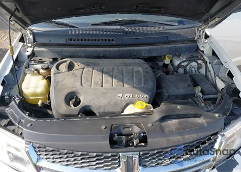 2011 Dodge Journey R/T z USA, uszkodzony, nr VIN 3D4PH6FG3BT570615